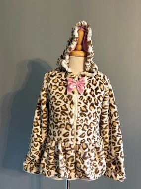 Girls Rule! Cozy Faux Fur Leopard Hooded Jacket Pink Liner and Pink Bow Zip pull